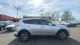 Used 2016 Toyota RAV4 XLE AWD/4WD image 4