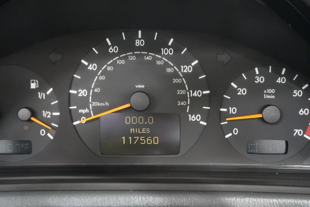 Used 2002 Mercedes-Benz CLK 320 Cabriolet w/ K4 Opt Pkg image 21