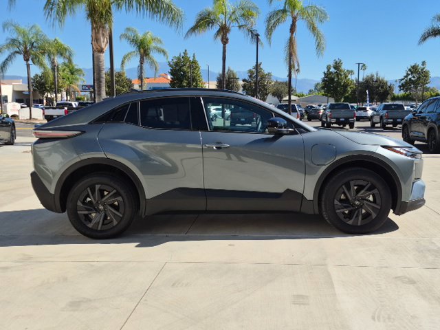 Used 2026 Toyota C-HR AWD/4WD image 4