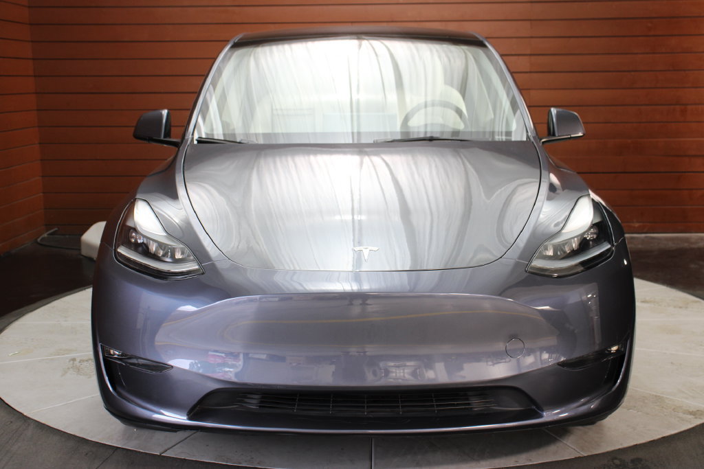 Used 2023 Tesla Model Y Long Range AWD/4WD image 2