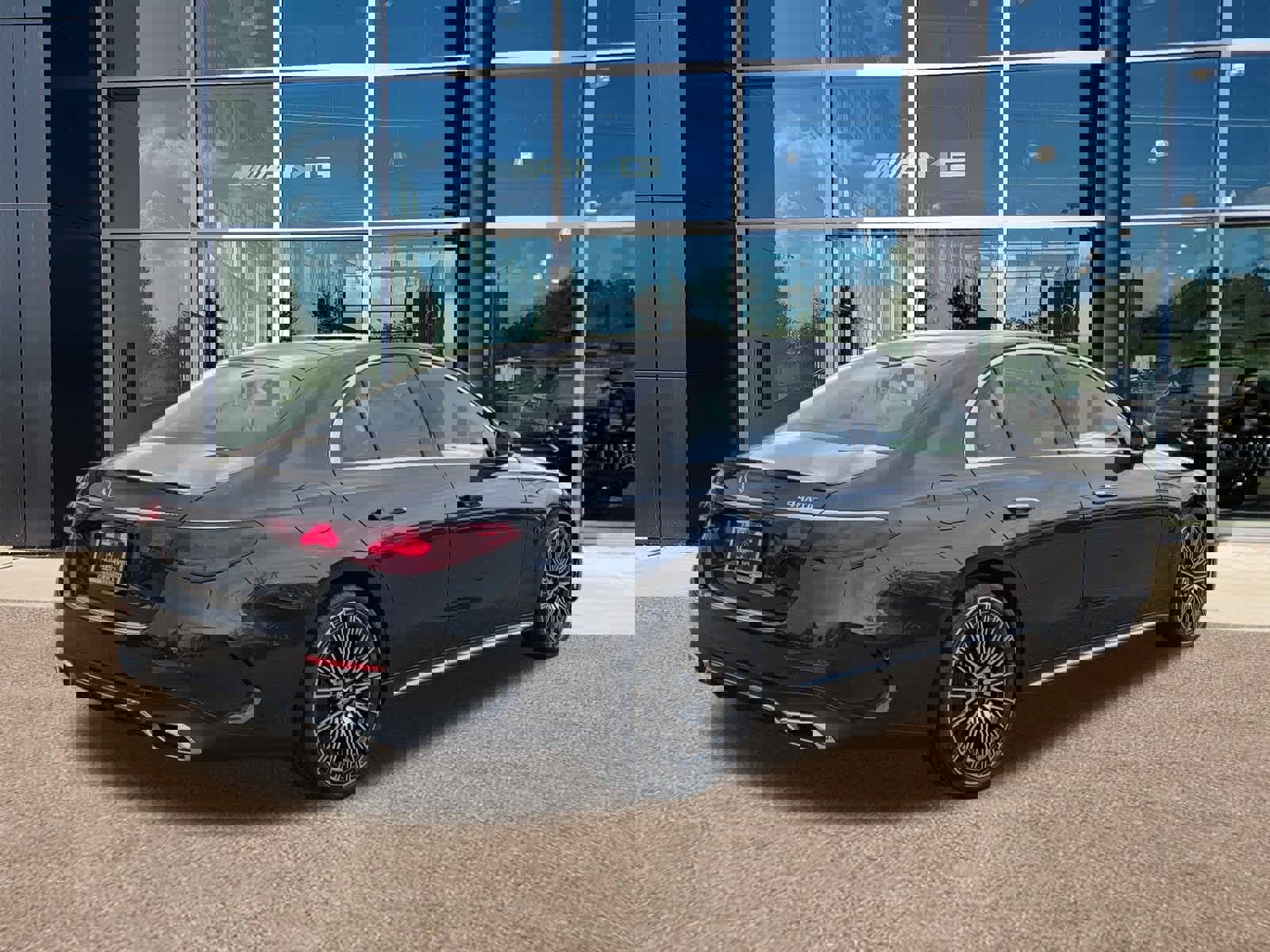 New 2026 Mercedes-Benz E 350 4MATIC Sedan image 4