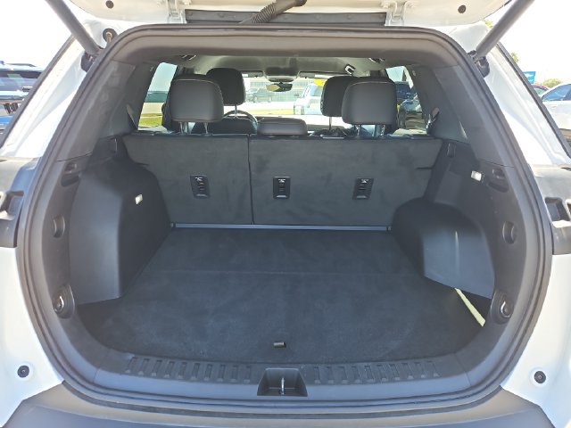 Used 2025 Chevrolet Equinox LT w/ Convenience Package II FWD image 6