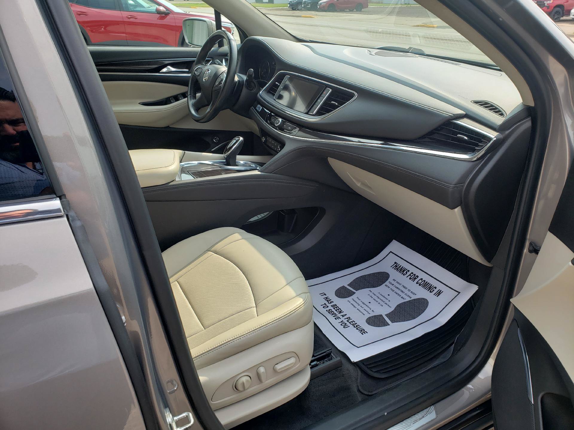 Used 2019 Buick Enclave Essence AWD/4WD image 10