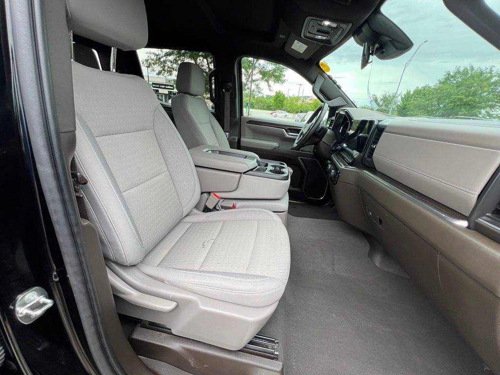 Used 2023 Chevrolet Silverado 1500 LT w/ Safety Package AWD/4WD image 25