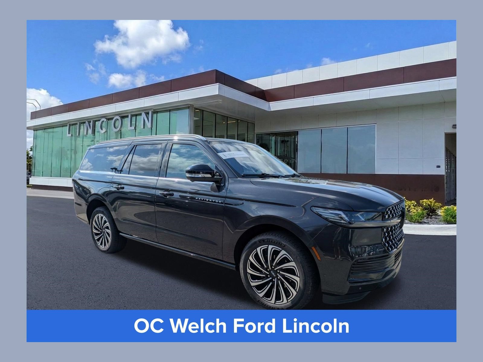 Certified 2025 Lincoln Navigator L Black Label AWD/4WD image 1