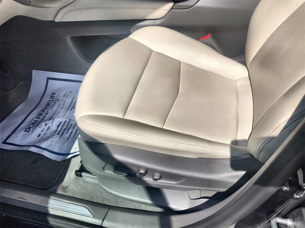 Used 2022 Cadillac XT5 Premium Luxury image 12