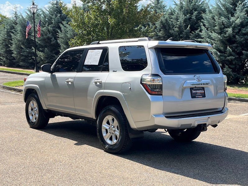 Used 2021 Toyota 4Runner SR5 image 24