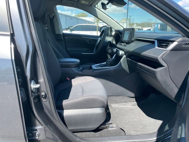Used 2020 Toyota RAV4 LE w/ All Weather Liner Package AWD/4WD image 12