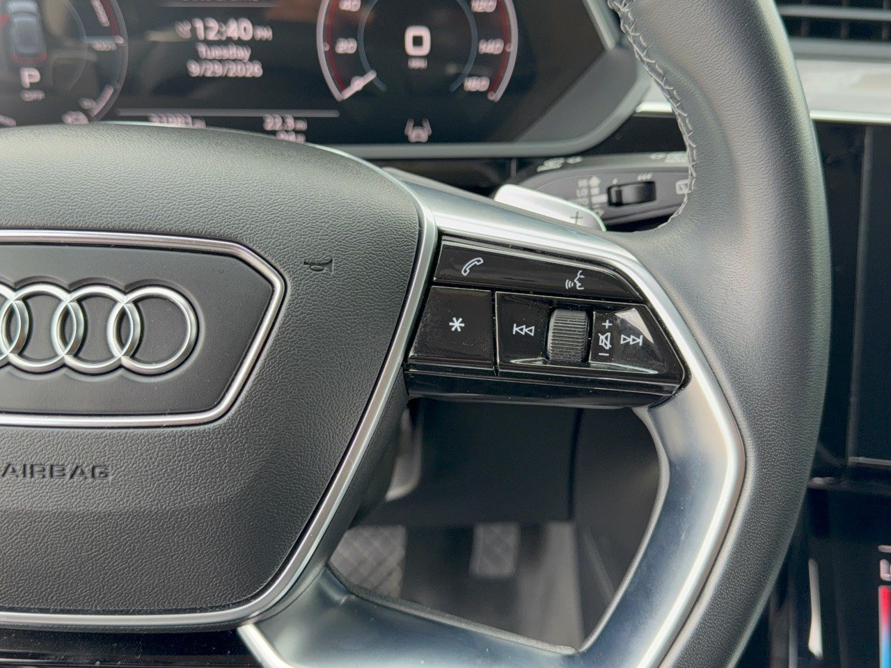 Used 2024 Audi Q8 e-tron Premium Plus w/ Prestige Package AWD/4WD image 19