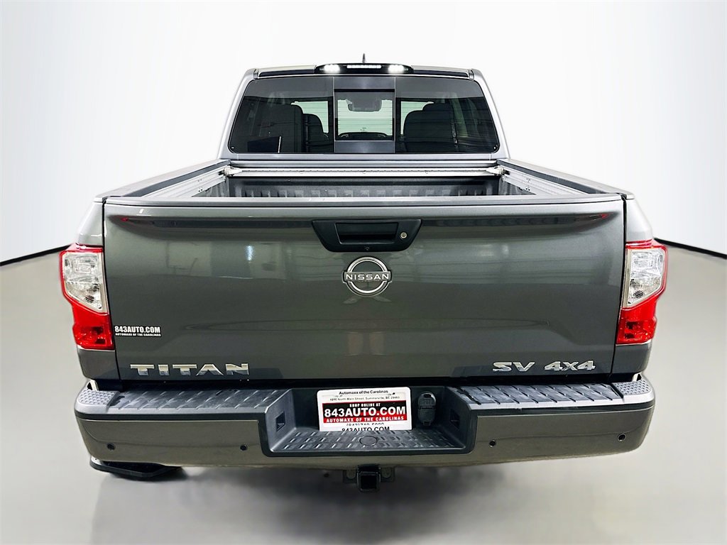 Used 2024 Nissan Titan SV w/ SV Convenience Package image 6