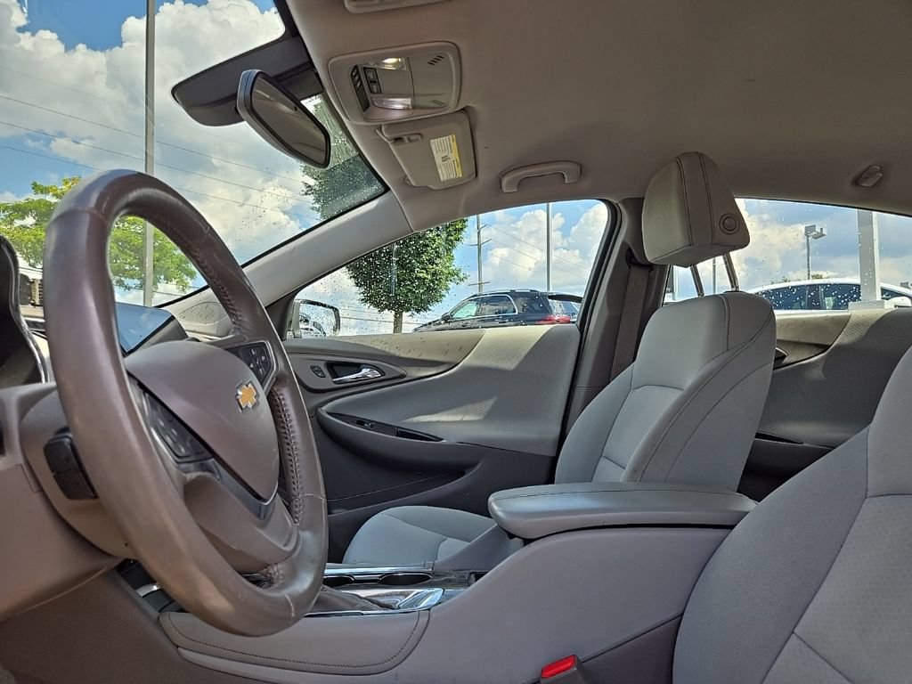 Used 2017 Chevrolet Malibu LT FWD image 31