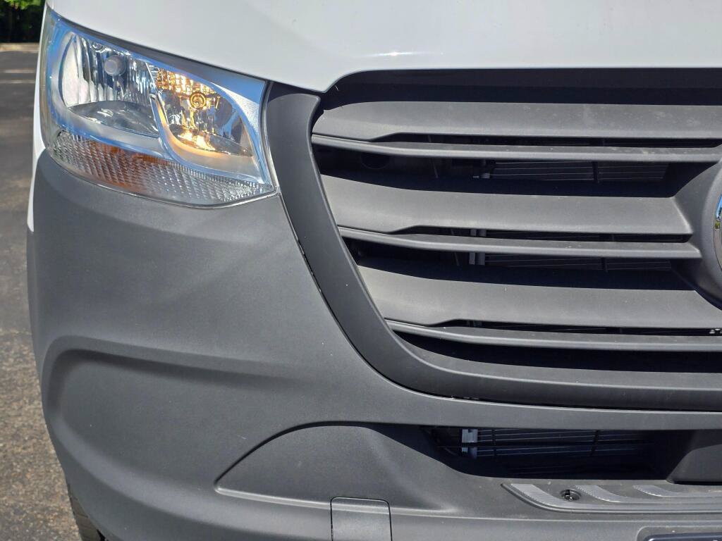 New 2025 Mercedes-Benz eSprinter 170 Cargo image 27