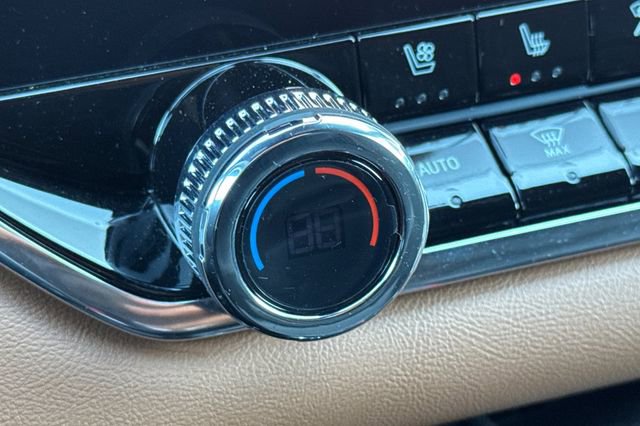 Used 2023 GMC Canyon AT4 w/ AT4 Premium Package image 29