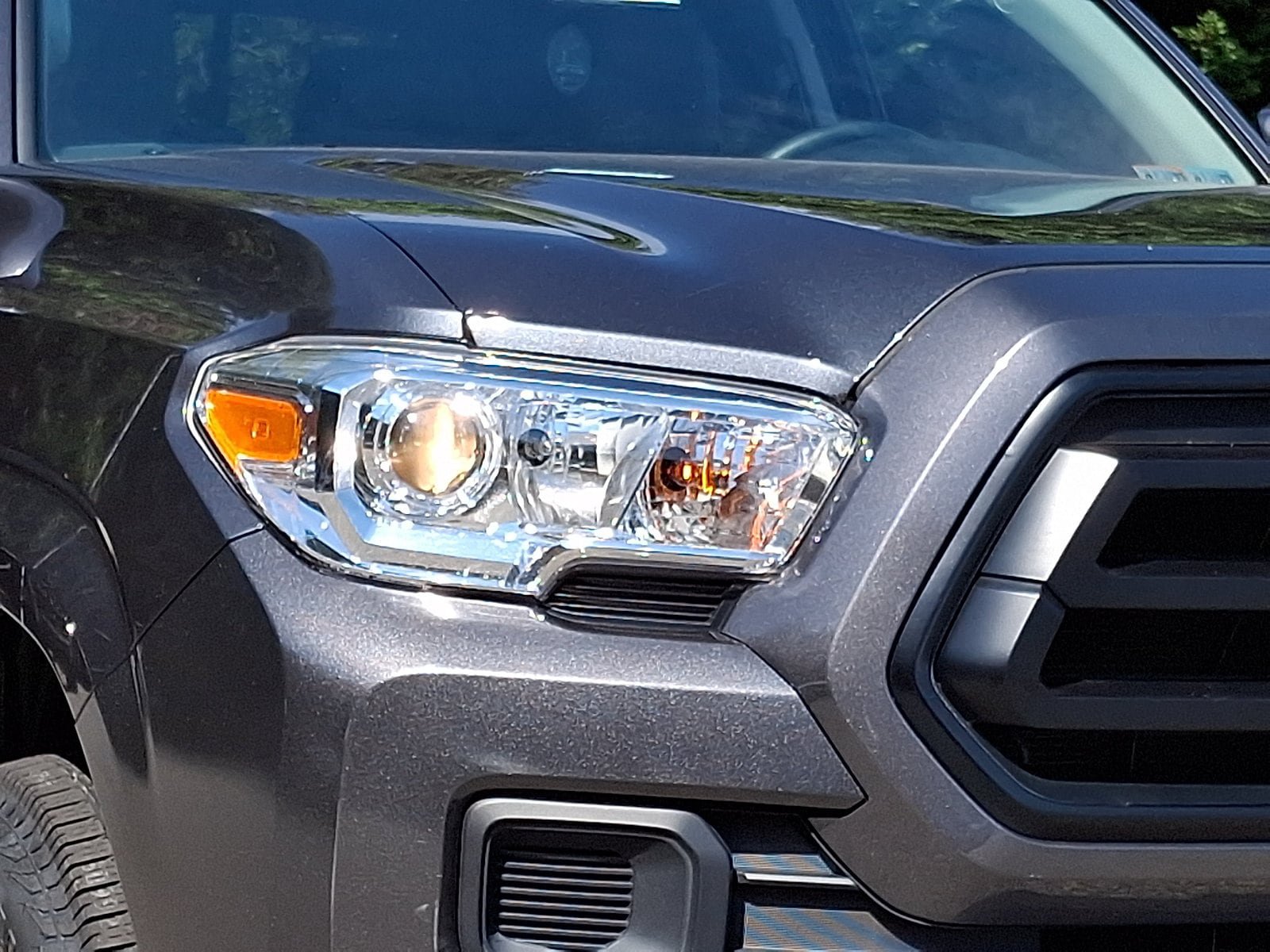 Certified 2023 Toyota Tacoma SR AWD/4WD image 9