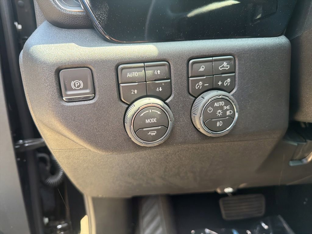 New 2026 Chevrolet Silverado 2500 LTZ w/ LTZ Plus Package AWD/4WD image 10