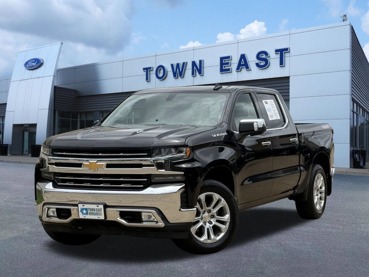 Used 2019 Chevrolet Silverado 1500 LTZ w/ LTZ Plus Package AWD/4WD image 1