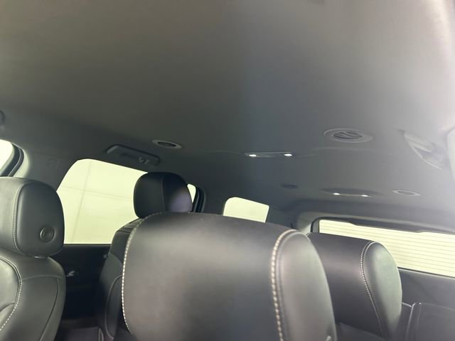 Used 2023 GMC Acadia SLT image 13