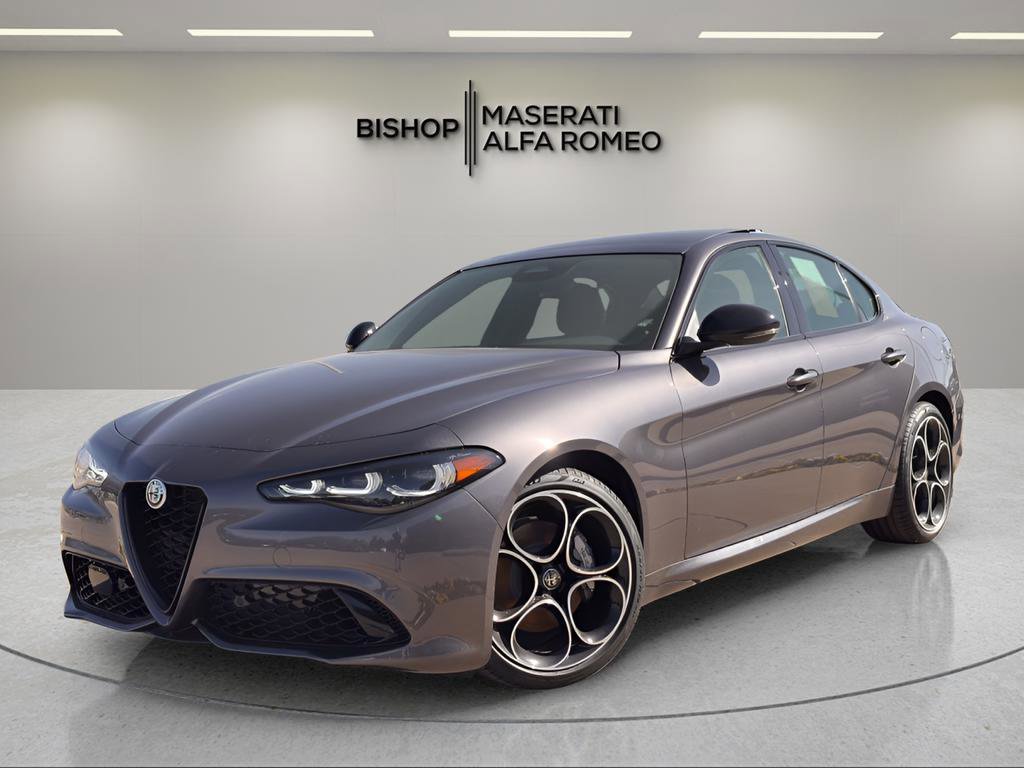 New 2026 Alfa Romeo Giulia w/ Driving Assist Package RWD image 4