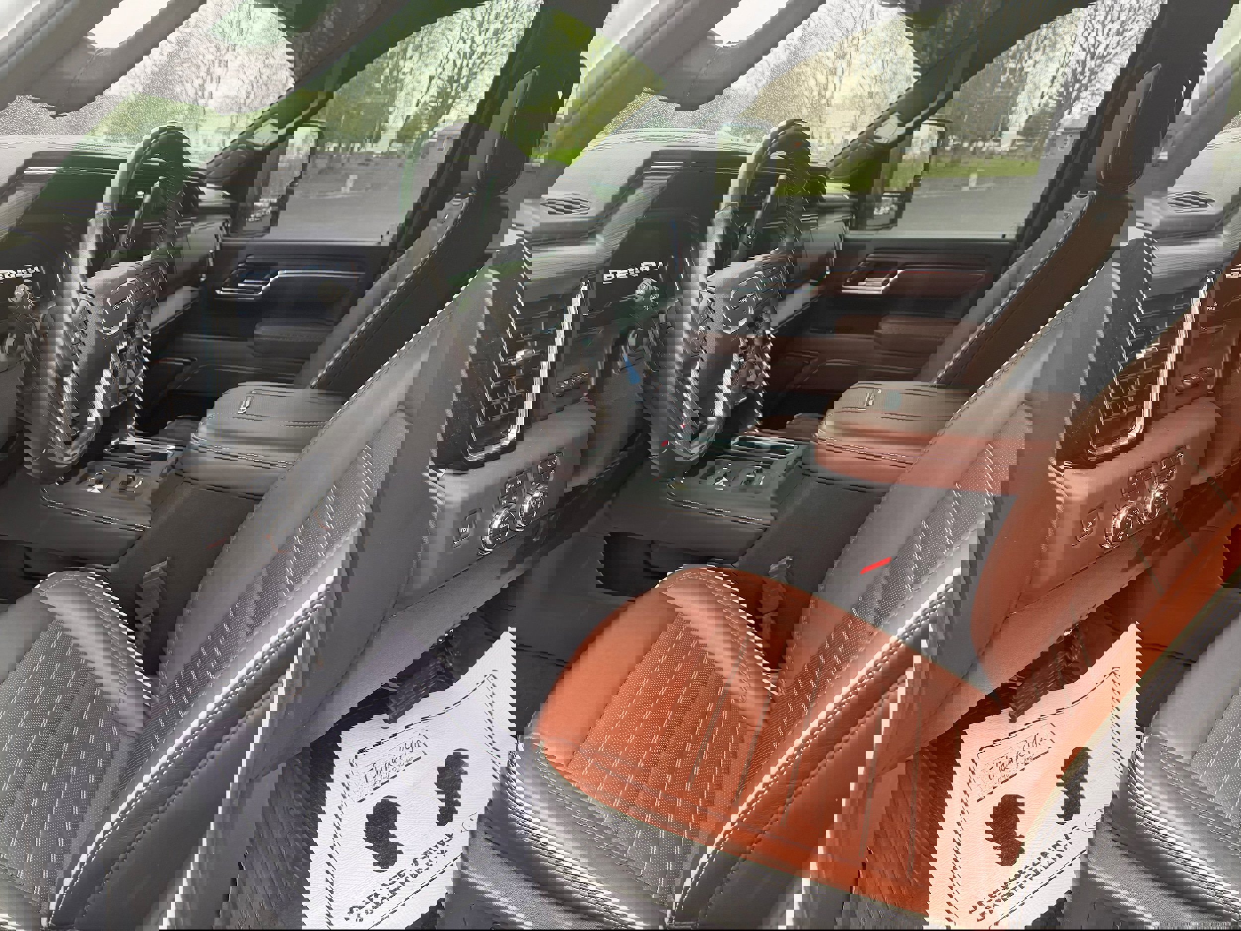 Used 2025 GMC Sierra 3500 Denali Ultimate AWD/4WD image 24