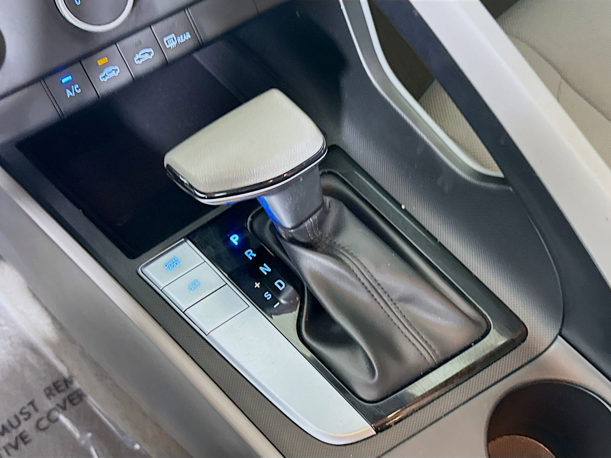 Used 2025 Hyundai Elantra SE image 20