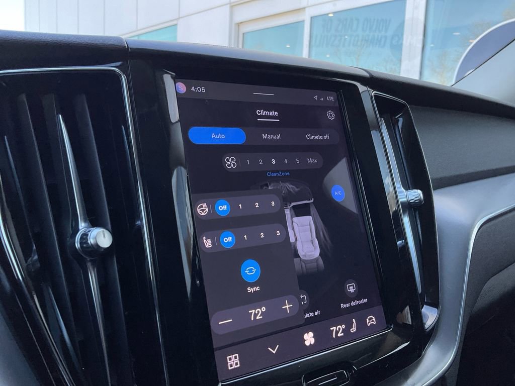 Certified 2023 Volvo XC60 B5 Core w/ Climate Package image 23