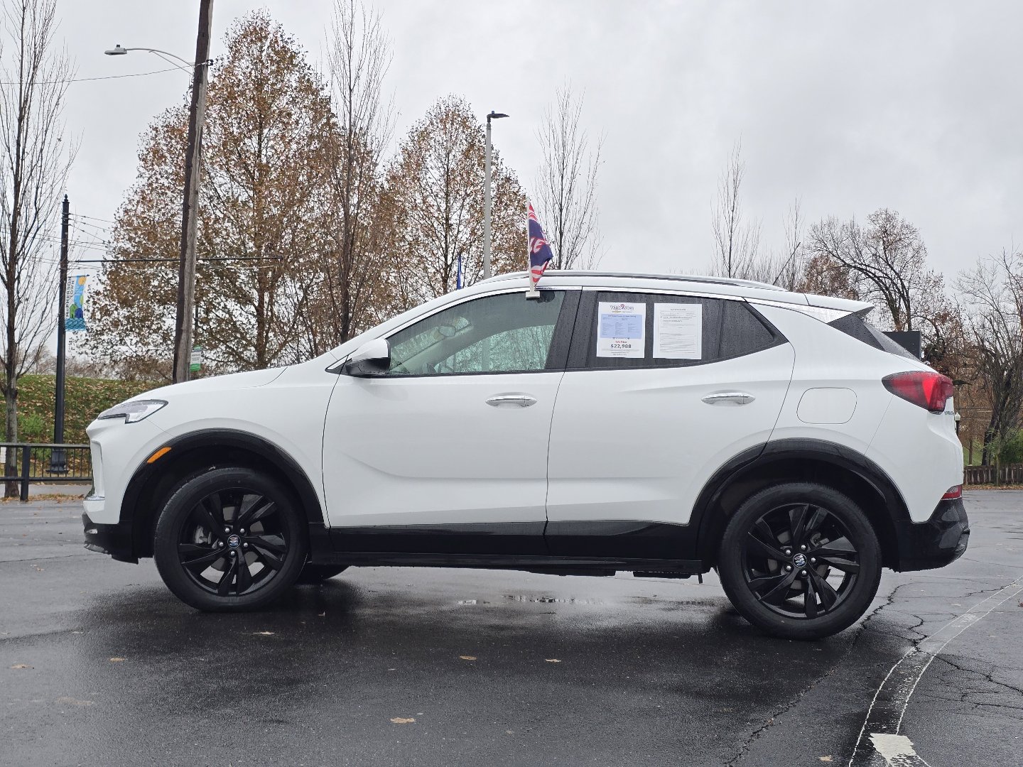 Used 2024 Buick Encore GX Sport Touring image 17