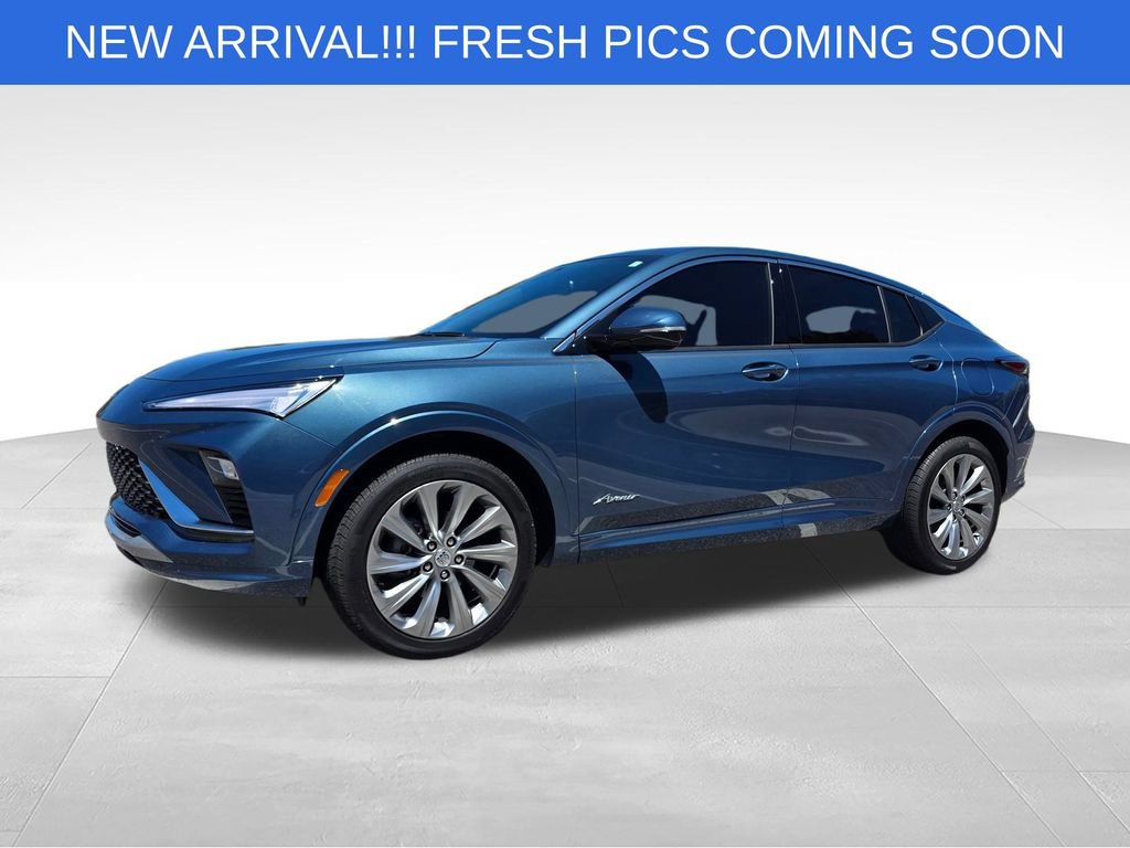 Used 2025 Buick Envista Avenir FWD image 2