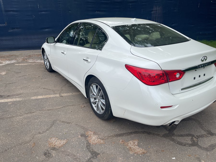 Used 2016 INFINITI Q50 3.0t Premium w/ Driver Assistance Package RWD image 8