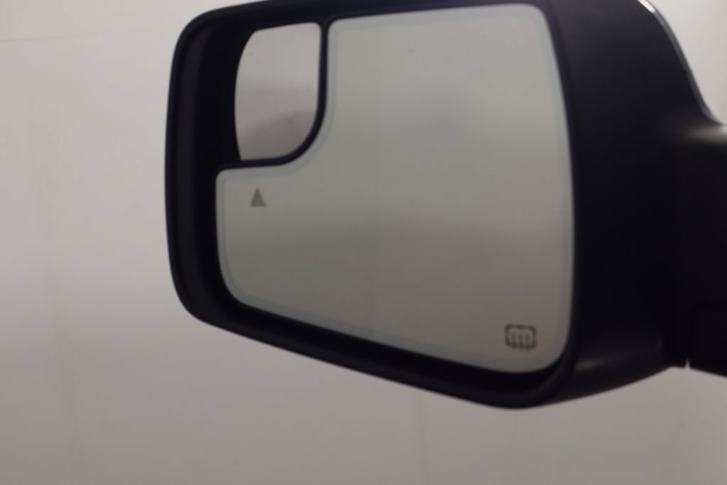 Used 2019 RAM 1500 Laramie AWD/4WD image 32