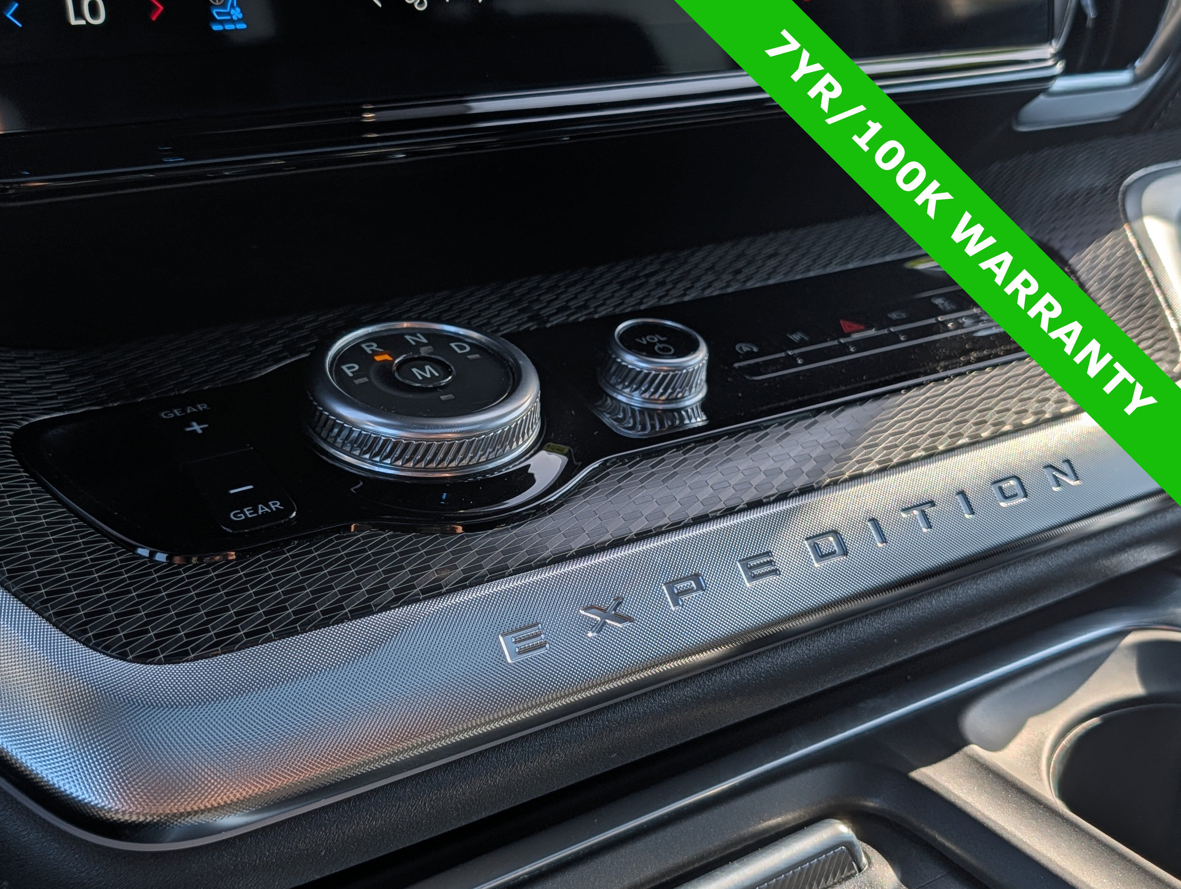Certified 2025 Ford Expedition Max Platinum w/ Stealth Performance Package AWD/4WD image 36