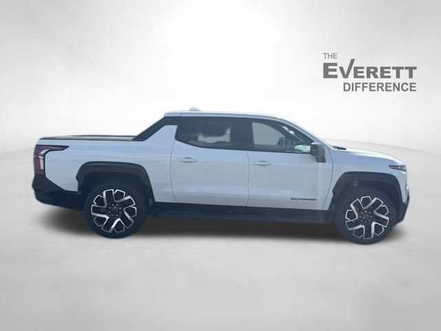 New 2024 Chevrolet Silverado EV RST AWD/4WD image 8