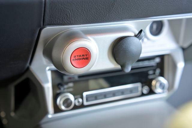 Used 2006 Ford GT RWD image 46