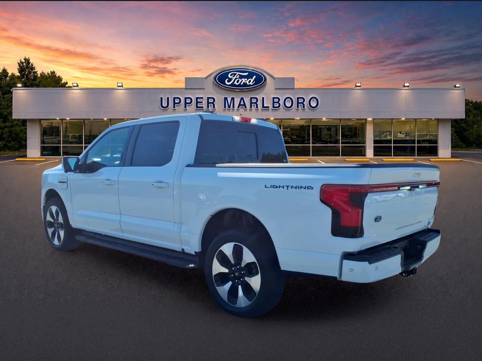 Used 2022 Ford F150 Lightning Platinum AWD/4WD image 6