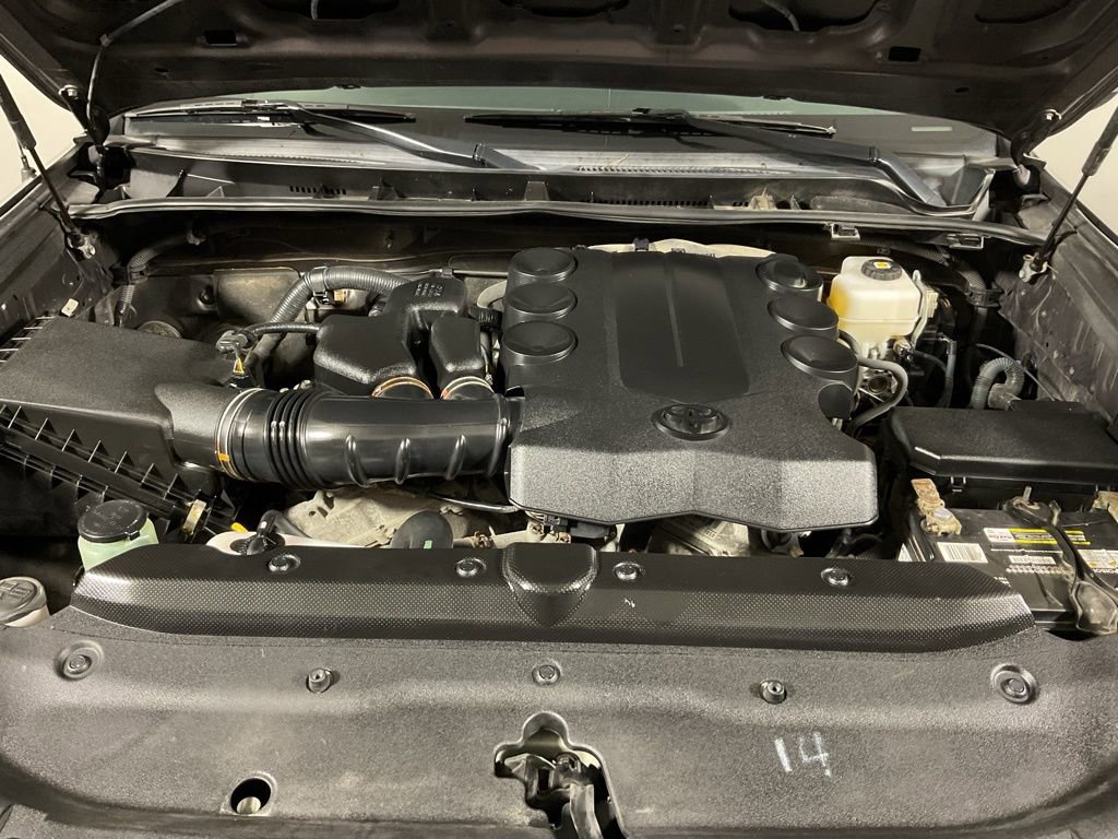 Used 2011 Toyota 4Runner SR5 w/ Convenience Pkg image 7