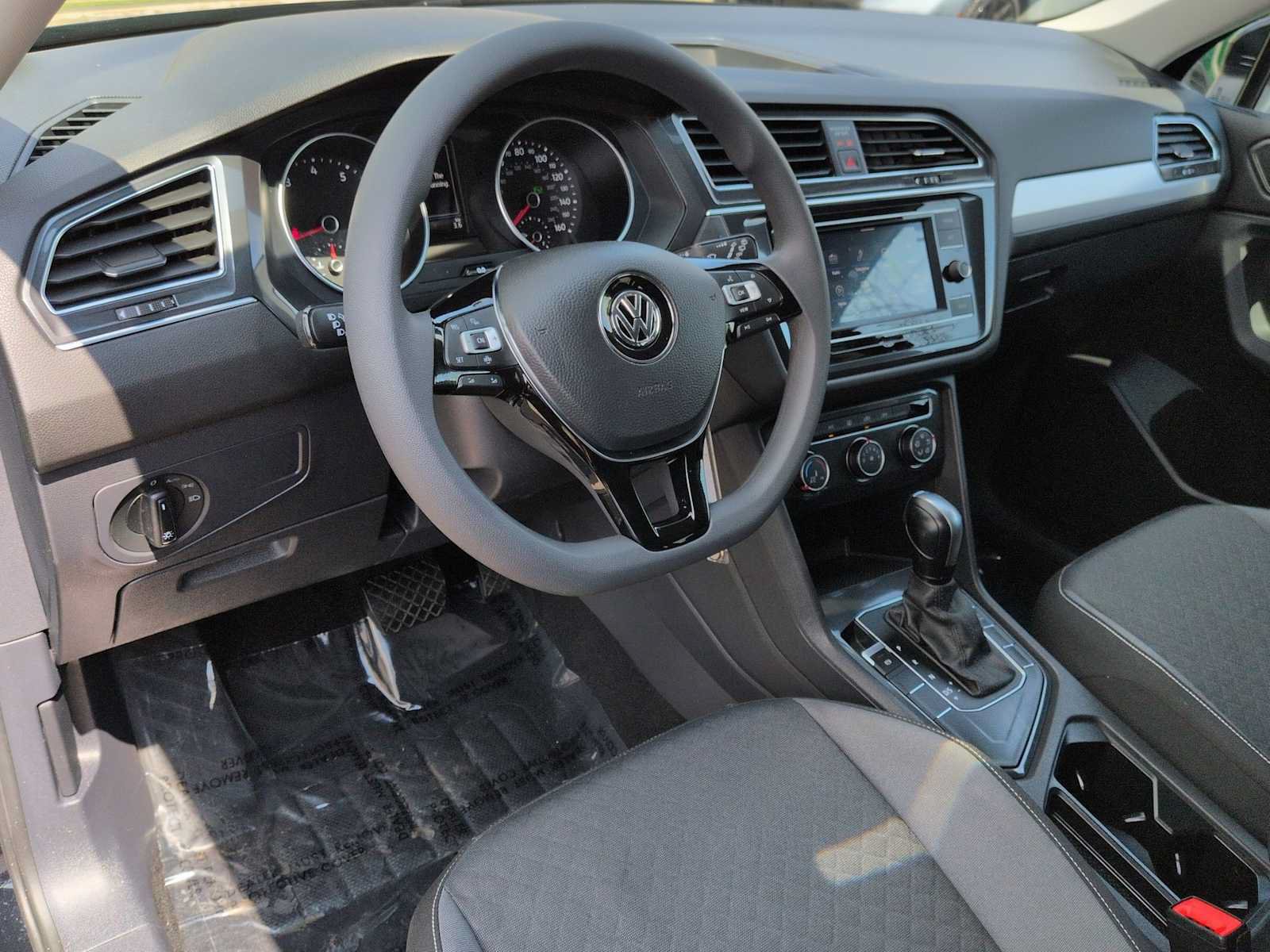Used 2021 Volkswagen Tiguan S FWD image 10