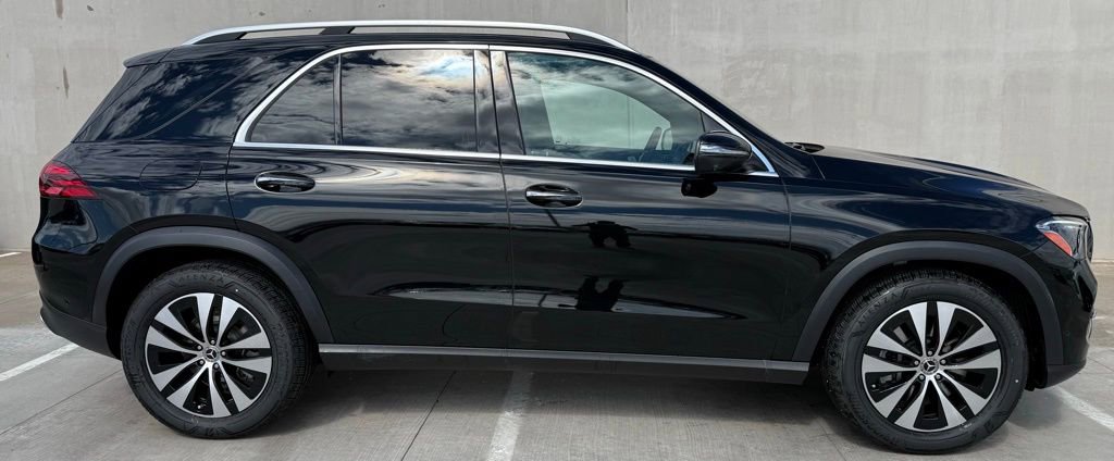 Used 2025 Mercedes-Benz GLE 450e 4MATIC image 3