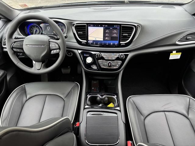 New 2027 Chrysler Pacifica Limited w/ S Appearance Package AWD/4WD image 3