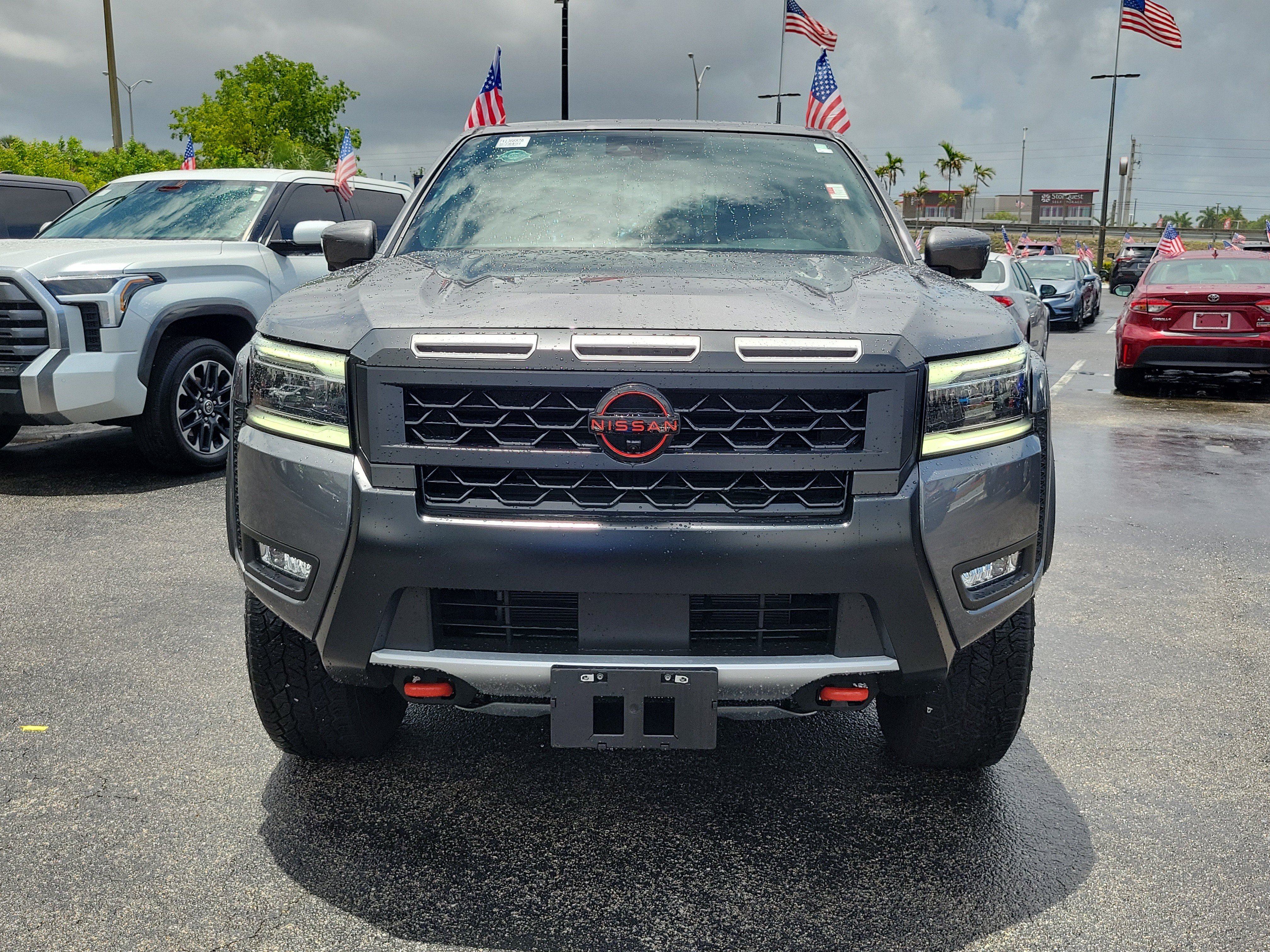 Used 2025 Nissan Frontier PRO-4X w/ Pro Convenience Package AWD/4WD image 4
