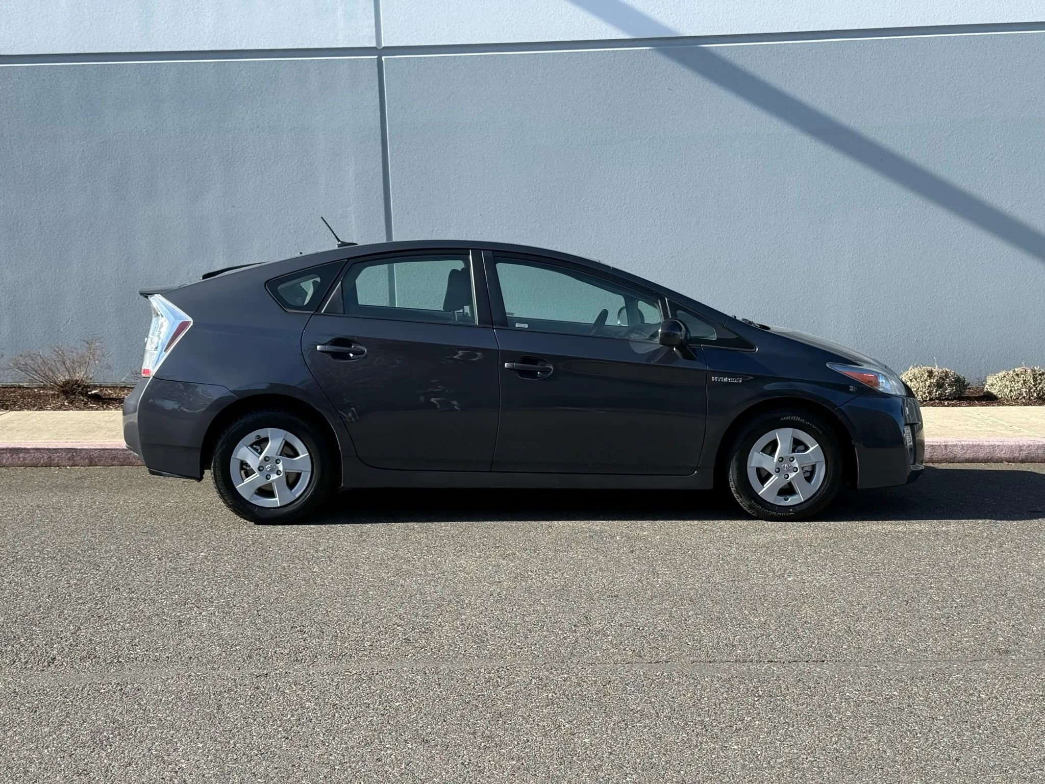 Used 2011 Toyota Prius Three w/ Navigation Pkg image 7