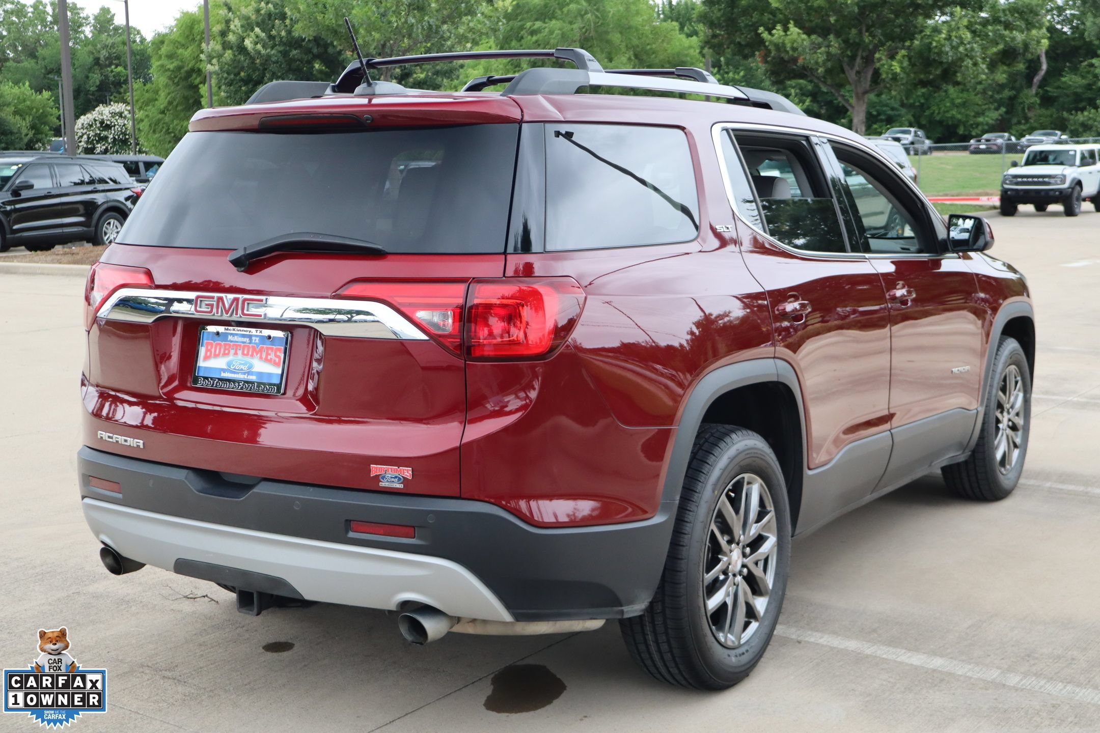Used 2017 GMC Acadia SLT FWD image 3