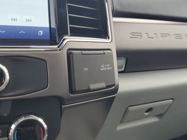 Used 2022 Ford F450 Limited w/ FX4 Off-Road Package image 27