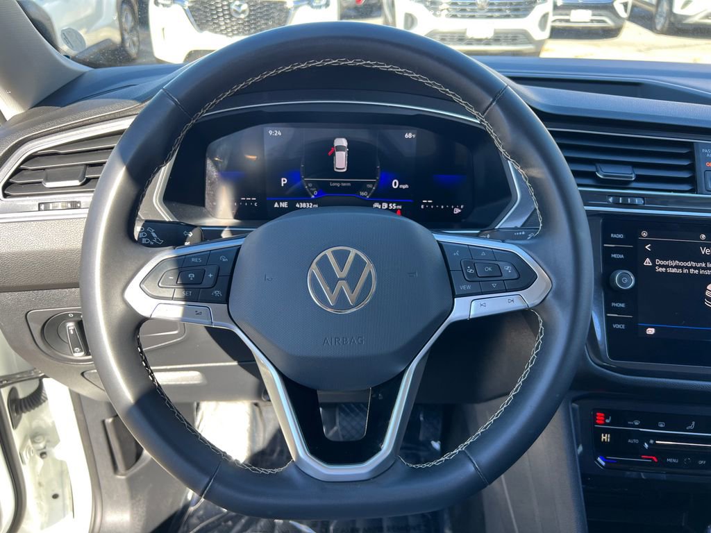 Certified 2024 Volkswagen Tiguan SE image 30