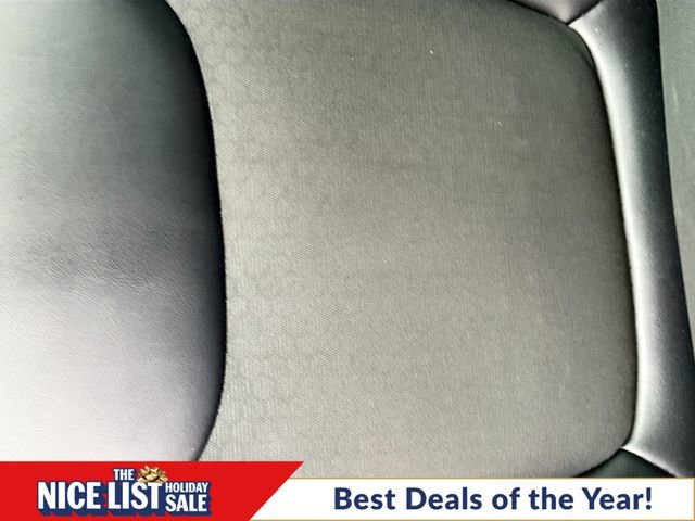 Used 2019 Jeep Cherokee Latitude Plus w/ Comfort/Convenience Group image 18