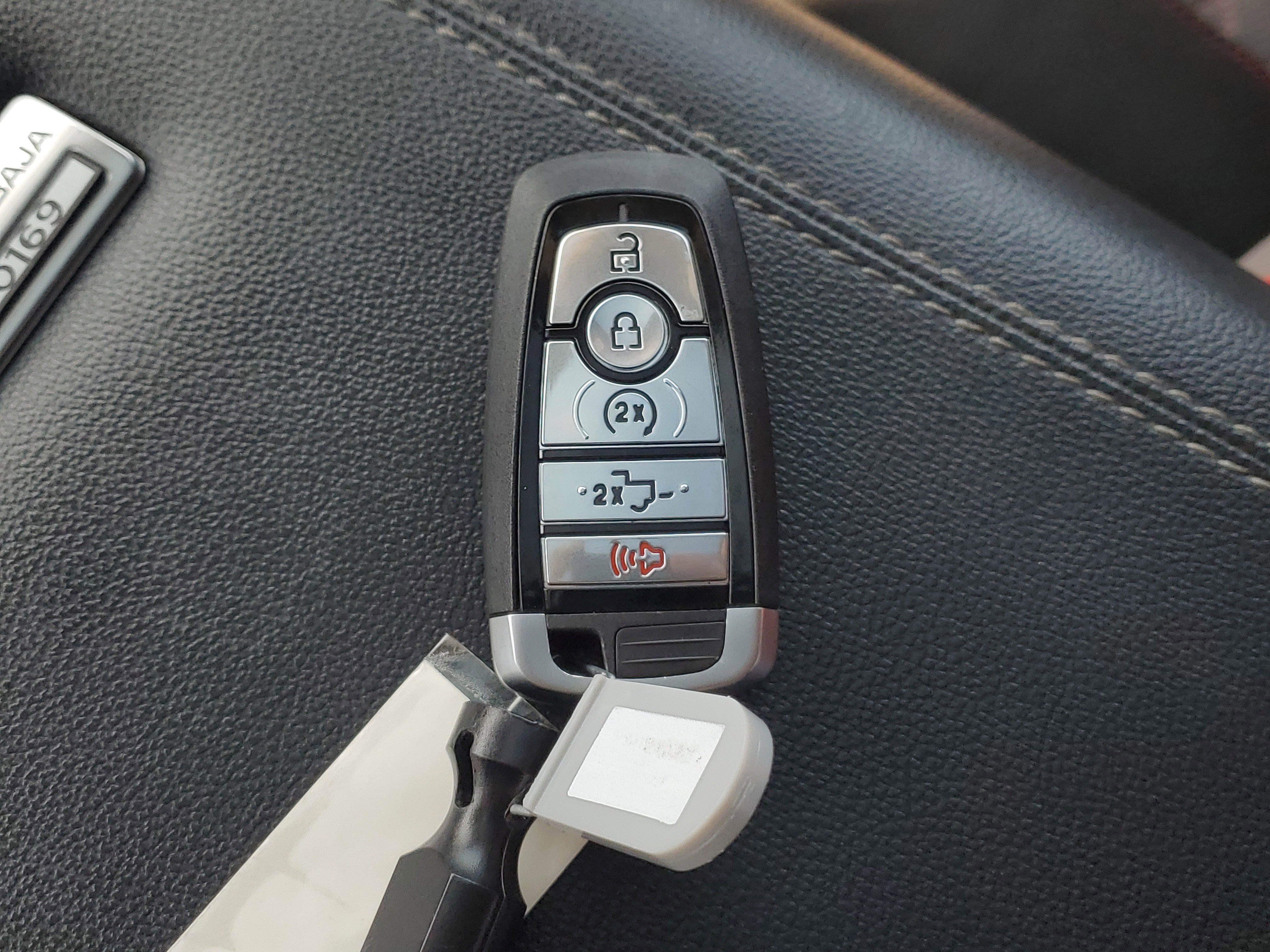 Used 2024 Ford F250 Lariat w/ Lariat Ultimate Package image 31