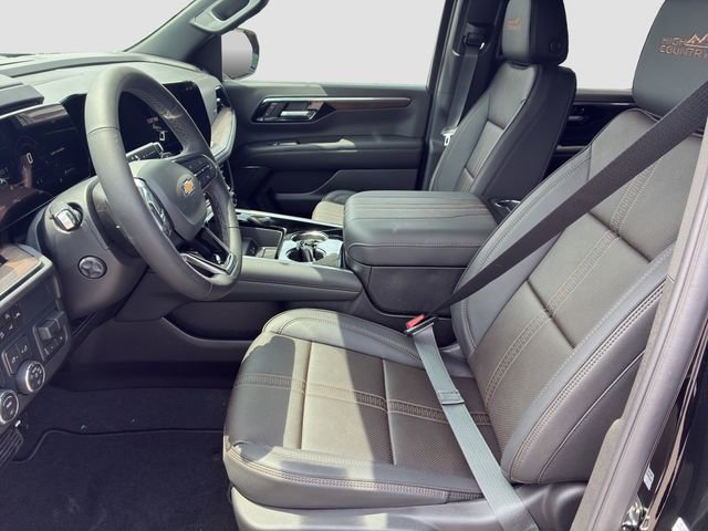 New 2026 Chevrolet Suburban High Country AWD/4WD image 10