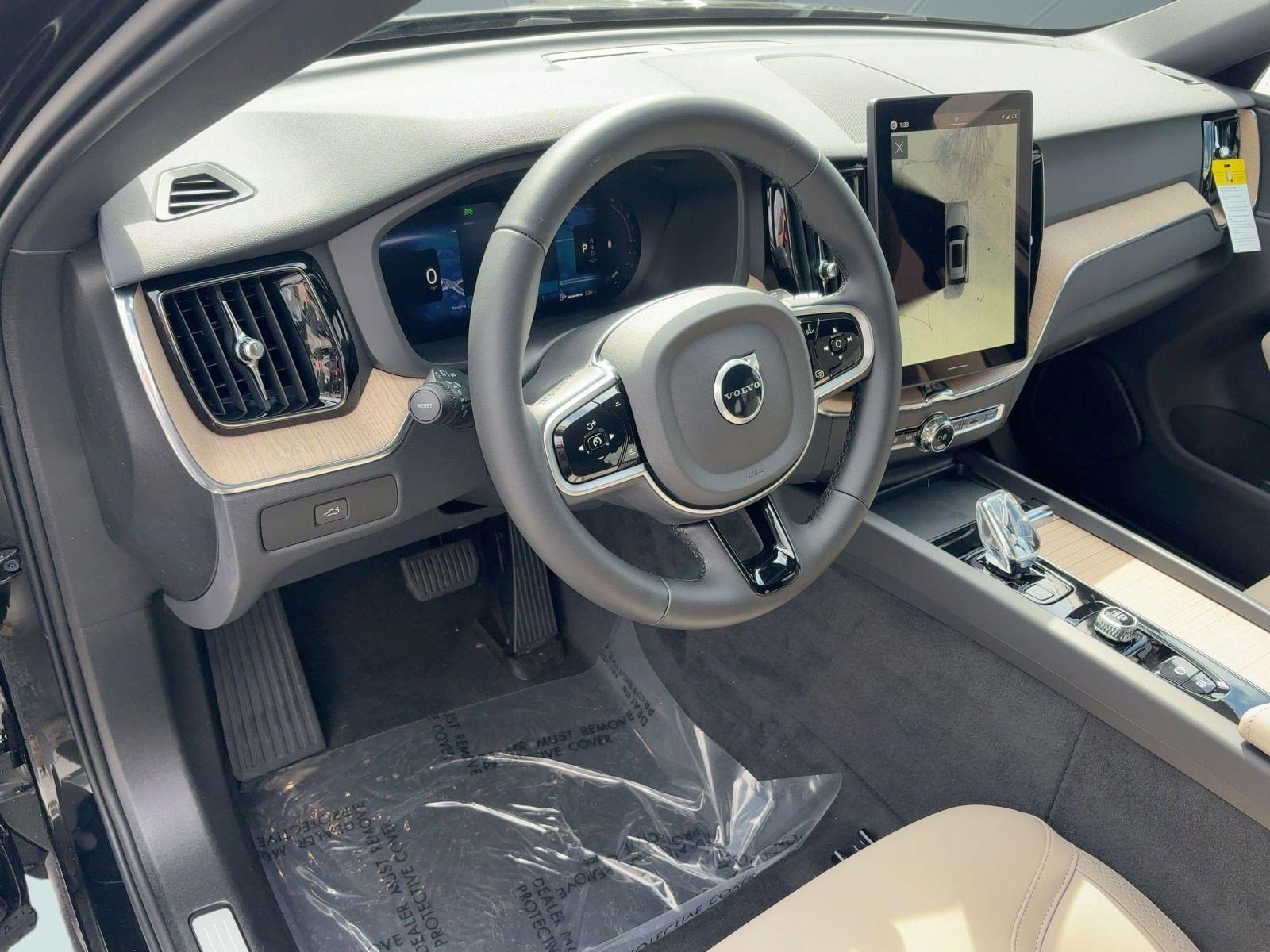 New 2026 Volvo XC60 B5 Plus w/ Protection Package Premier AWD/4WD image 21