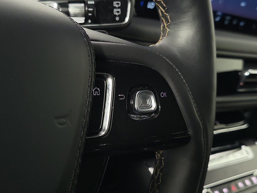New 2026 Lincoln Aviator AWD image 24