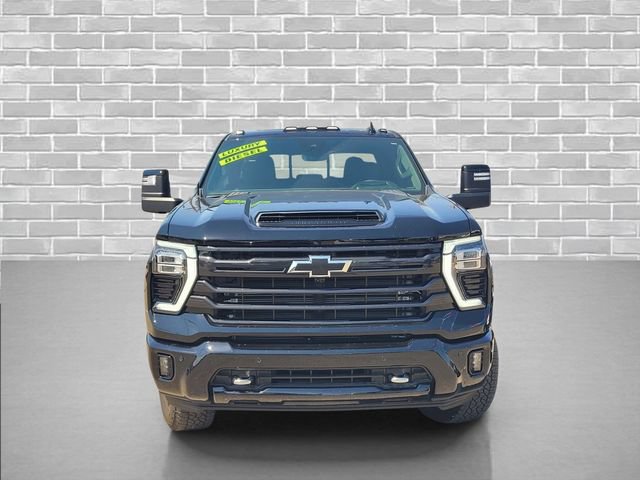Certified 2026 Chevrolet Silverado 2500 High Country w/ Midnight Edition AWD/4WD image 2