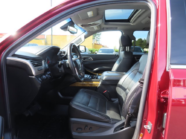 Used 2017 GMC Yukon Denali w/ Open Road Package AWD/4WD image 16
