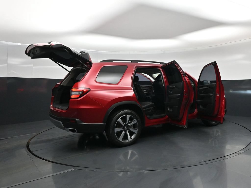 Used 2023 Honda Pilot Elite image 4